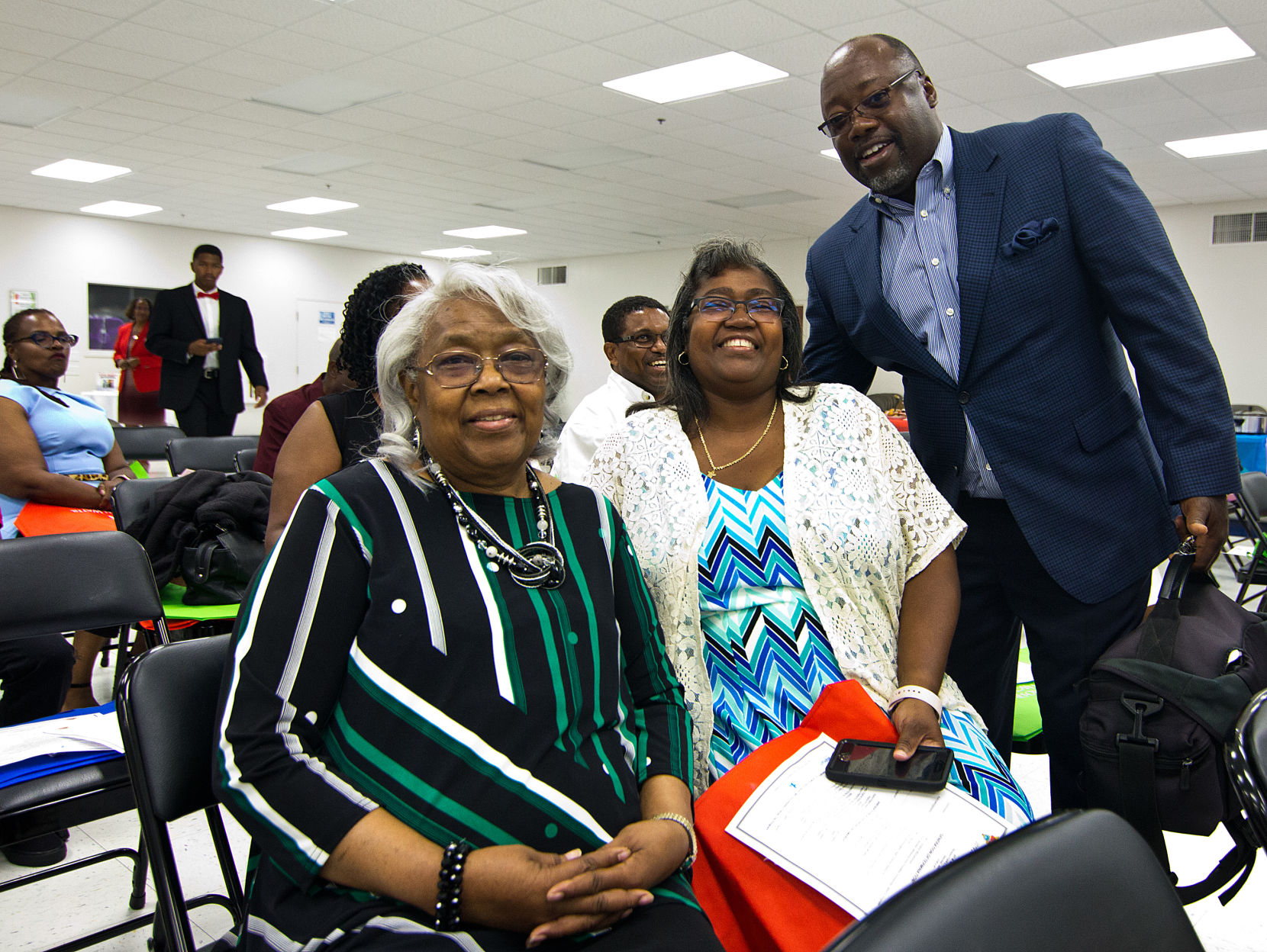 Alma Hodges, Cassandra and David Lewis